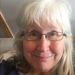 Meet your Posher, Deborah